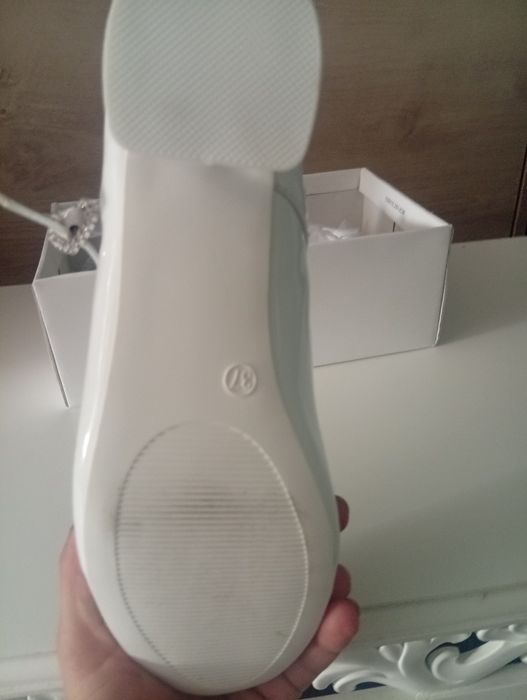 Buty komunijne...