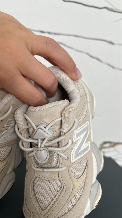 New balance 9060 розмір 25.5