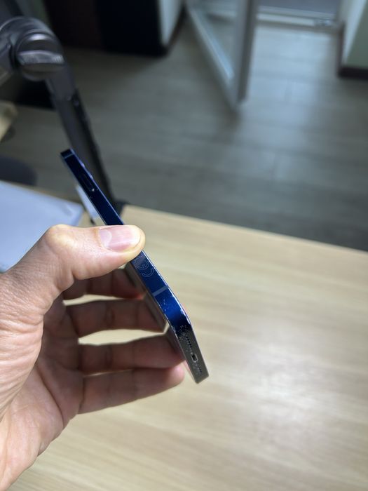 Продам Iphone 12 128 gb blue