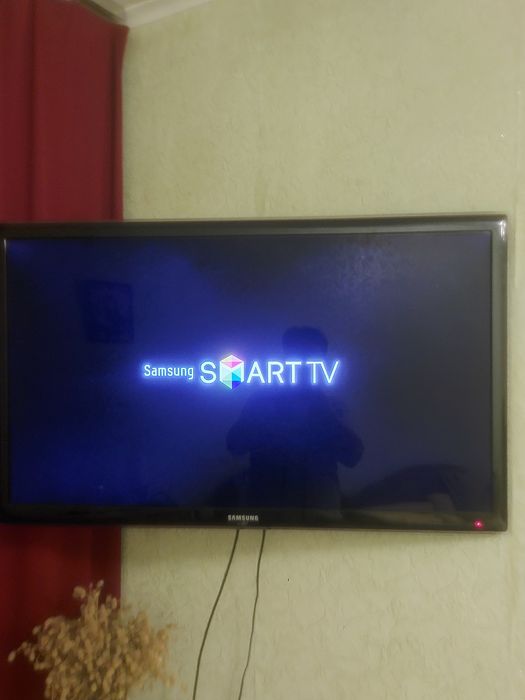 Samsung smart TV  40,UE40D5500RW