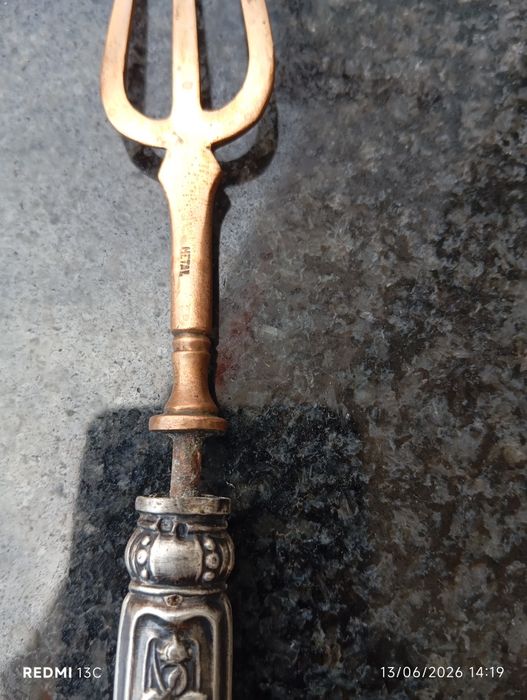 Garfo cobre com cabo prata constrastado