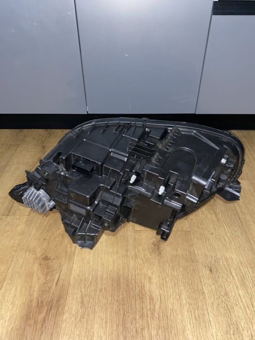 Фара права Volvo XC90 31655707 USA 2019-