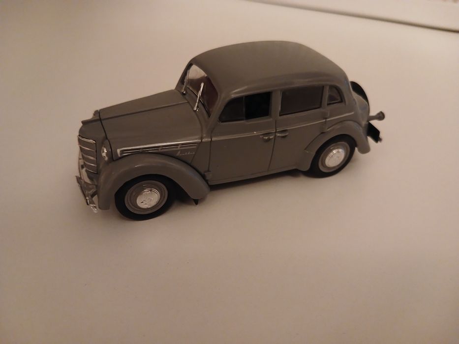 Колекційна машинка Москвич 401-420 випуск 64 Автолегенди СРСР