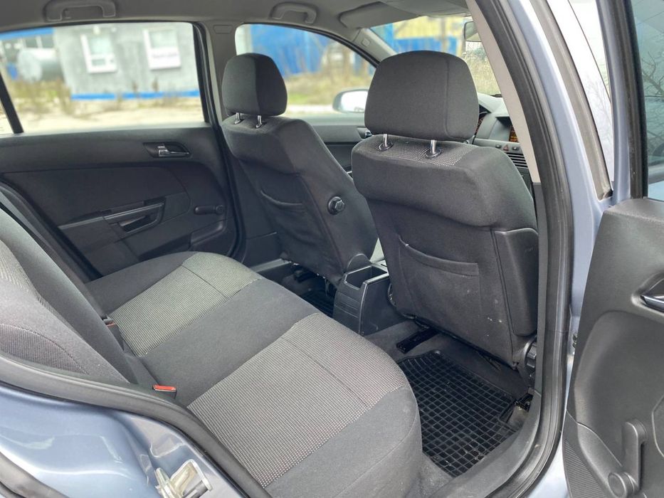 В Дуже Гарному Стані OPEL Astra H 1.6 Бензин На Автоматі! 140тис км