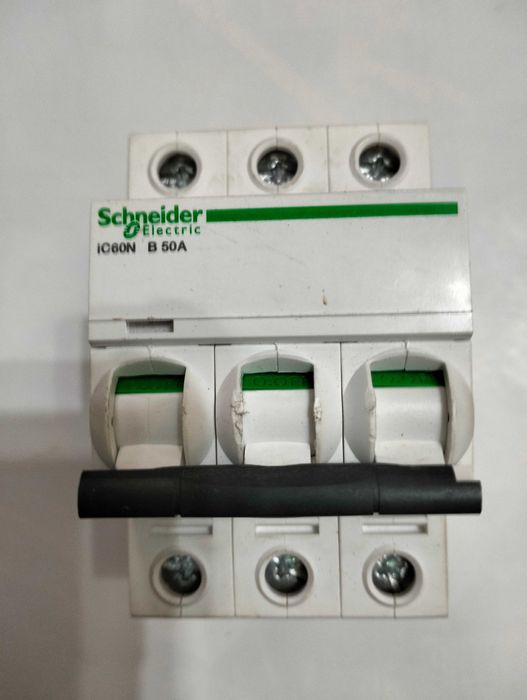 Рукоятка выносная для автоматического выключателя Schneider