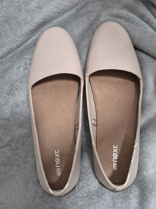 Балетки ніжно бежевого кольору
