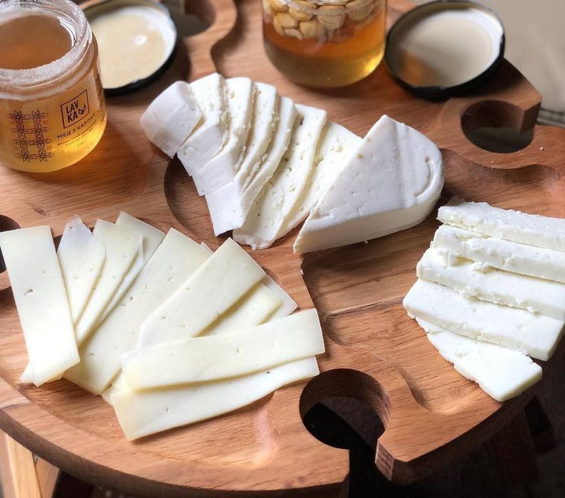 Вікенд на Закарпатті: замки, гарячі джерела  та буйволина ферма.