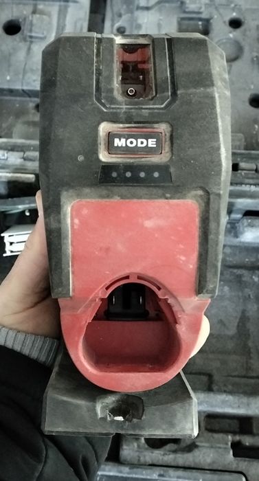 Laser  Milwaukee M12 CLL4P