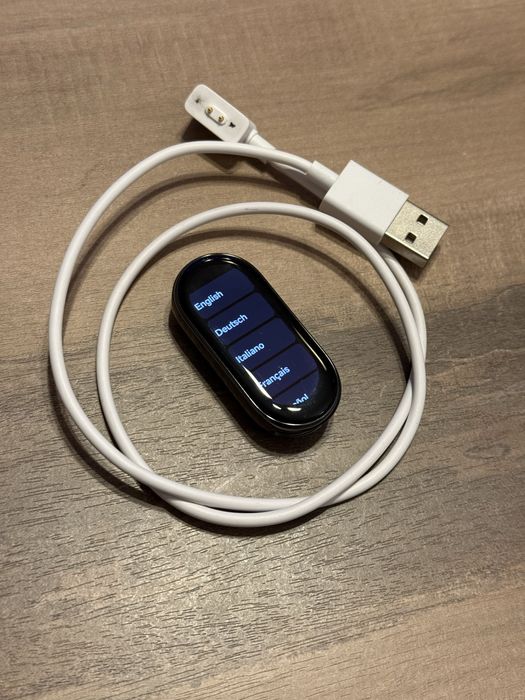 Xiaomi smart band 8 mi band czarny bez paska bdb stan ładowarka