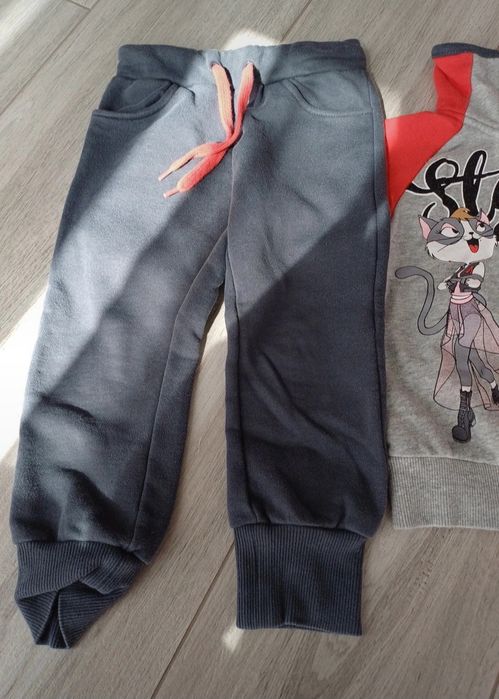 Dres dla dziewczynki r.92