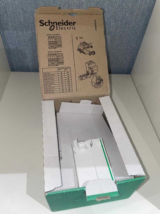 Schneider Acti9 Vigi iC60 – RCCB Add-on Block, 30 mA for Residual Current Protection64740138163203121
