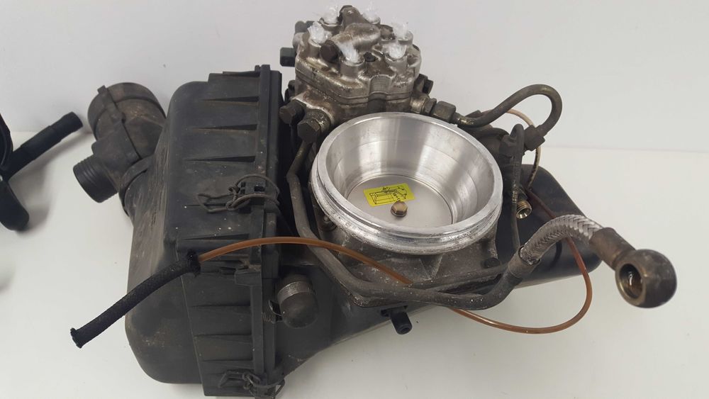 Rozdzielacz wtrysku 80 Audi  90 100 C3 2.3 5cy NF KJ-Tronic 0438 Bosch