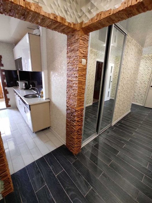 Продаж 3-кімн. квартири, 1-й мікрорайон