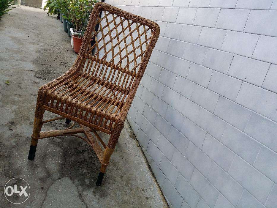 Cadeira feita de vimes