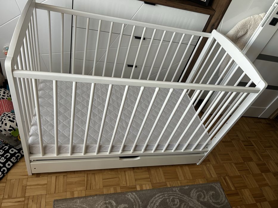 Łóżeczko dziecięce białe z szufladą