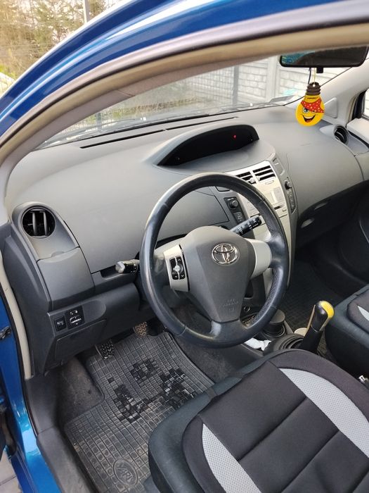 Sprzedaję samochód.