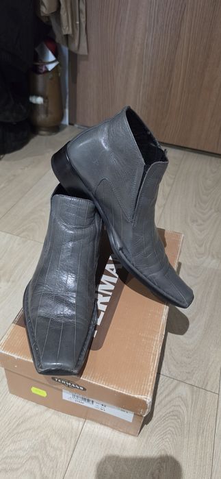 Termans buty skórzane wsuwane za kostkę rozmiar 42, szare w paski ,hiszpańskie