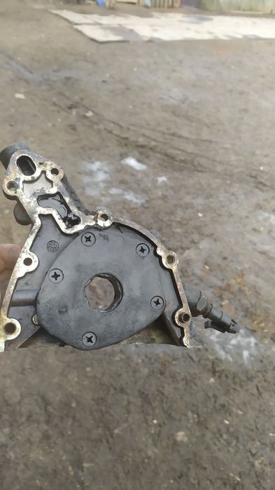 Масляний насос 1.4