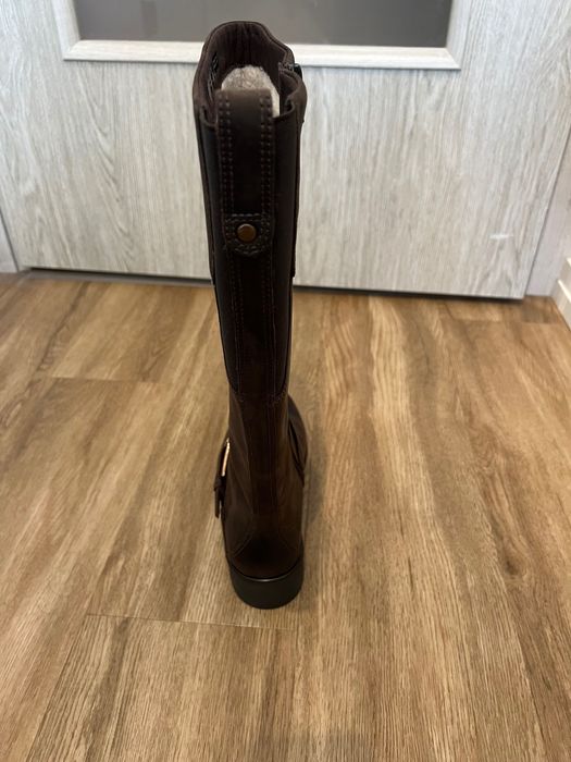 Kozaki brązowe, skórzane i ocieplane  firmy Clarks rozmiar 41