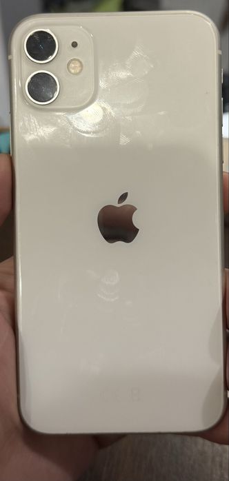 Продам айфон 11