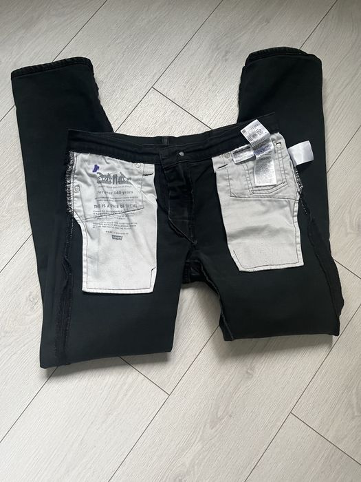 Джинси Levis , Uniqlo.