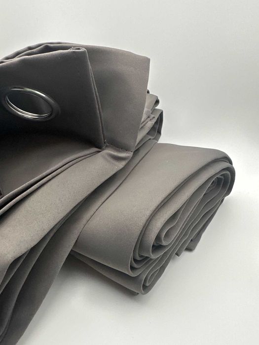 Pack de 2 cortinas térmicas blackout Pony Dance 140×280 cm cinzento