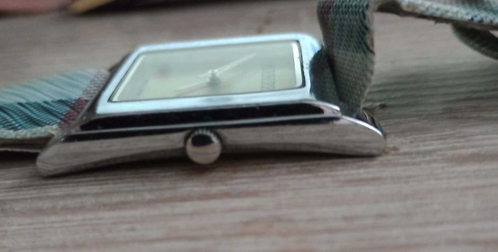 Burberry BU4008 Swiss Made Oryginalny zegarek– sprawny(dokładny) Okazja...