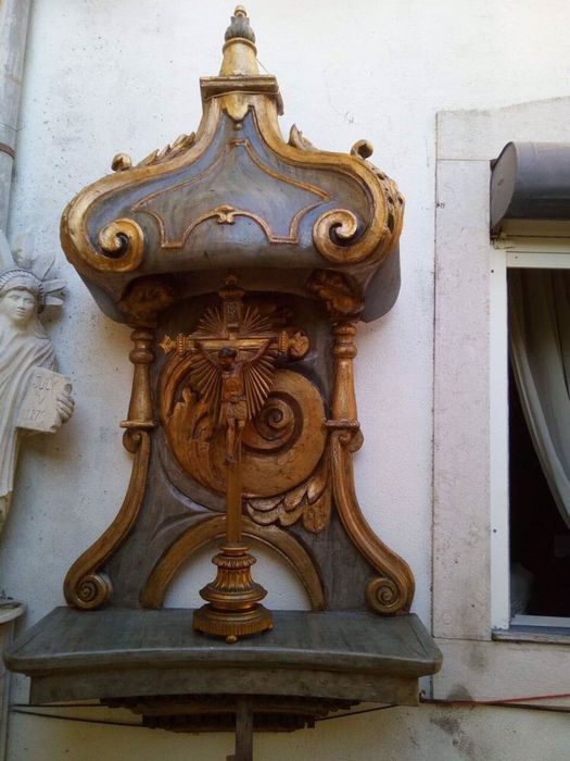 Altar em talha dourada séc XVIII