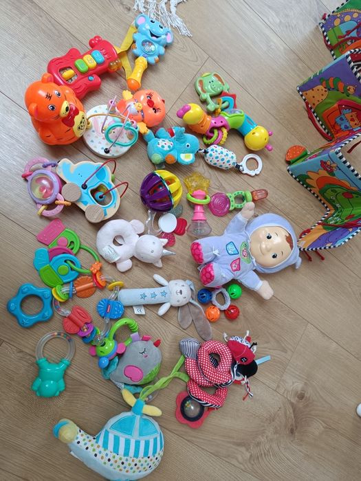 Dziecięce niemowlęce zabawki do wózka na fotelik