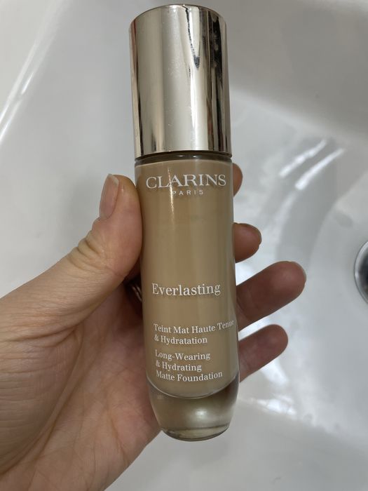 Тональний крем Clarins