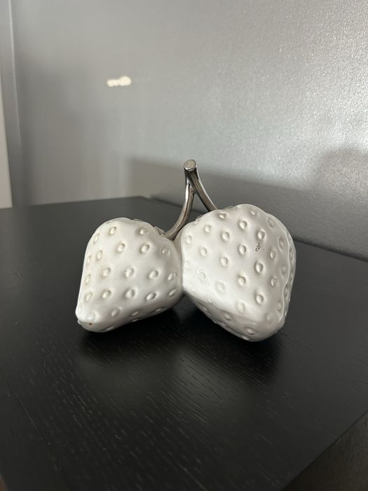 Morangos em ceramica