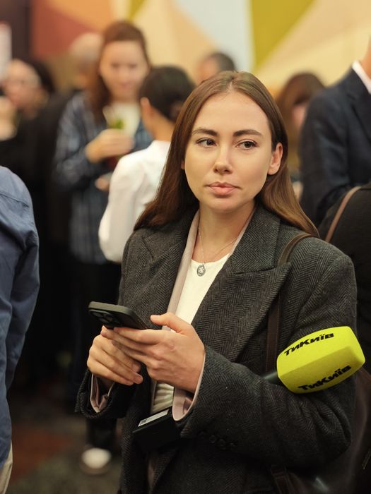 Тренер з техніки мовлення та ораторського мистецтва