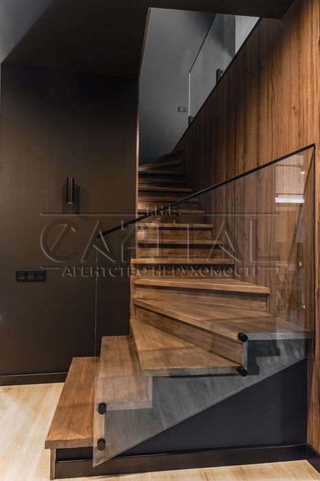 Пропонується в оренду сучасній сімейний будинок у Княжичах 190м2