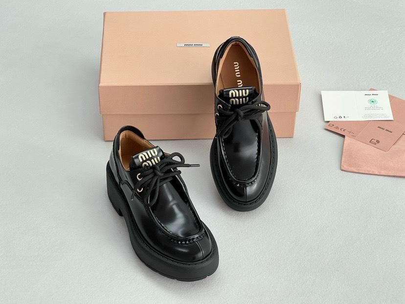 Półbuty Miu Miu black leather