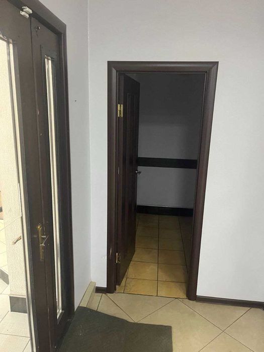 Здам в оренду комерційне приміщення в центрі міста (100–180 м²) 1й пов