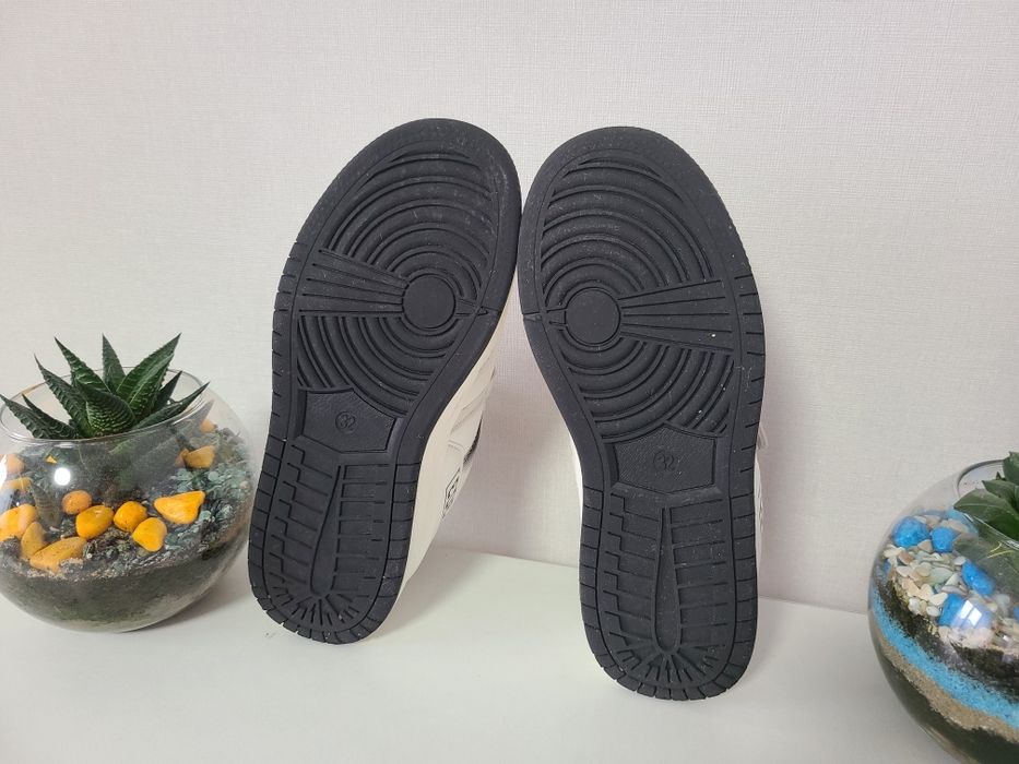 Кросівки хайтопи 32
Устілка 20 см, розмір вказаний 32