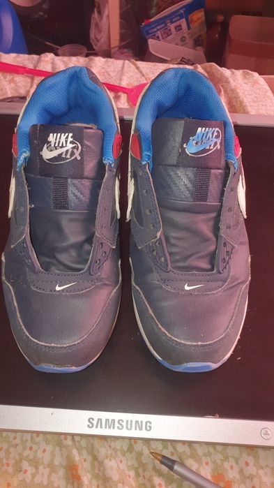 Продам красовки жіночі