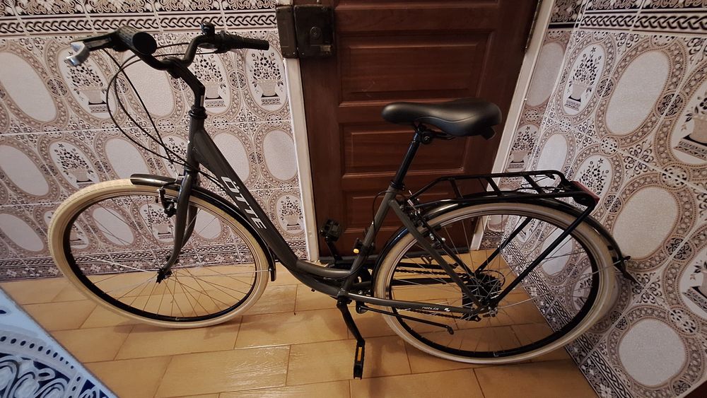 Bicicleta urbana OTTE 6 velocidades com cesto + acessórios