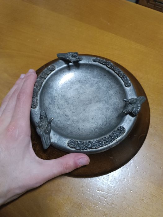 Cinzeiro Antigo de Estanho