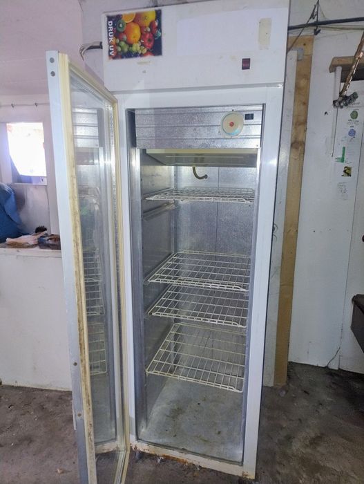 Lodówka witryna chłodnicza 200cm