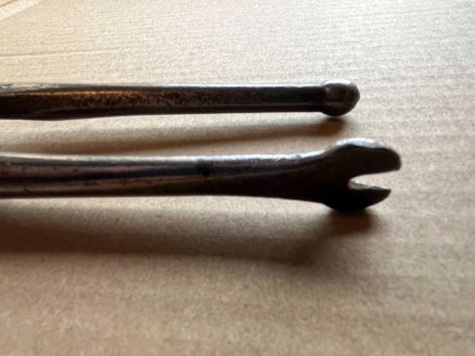 Turquês antiga inglesa com garra marca Elliott-Lucas Ltd