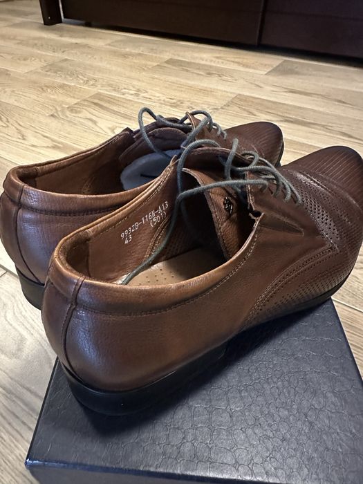 Шкіряні туфлі класичні, лофери коричневі, взуття чоловіче