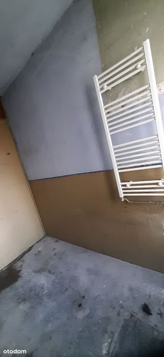 Przestronne 4-pokojowe mieszkanie z balkonem w centrum