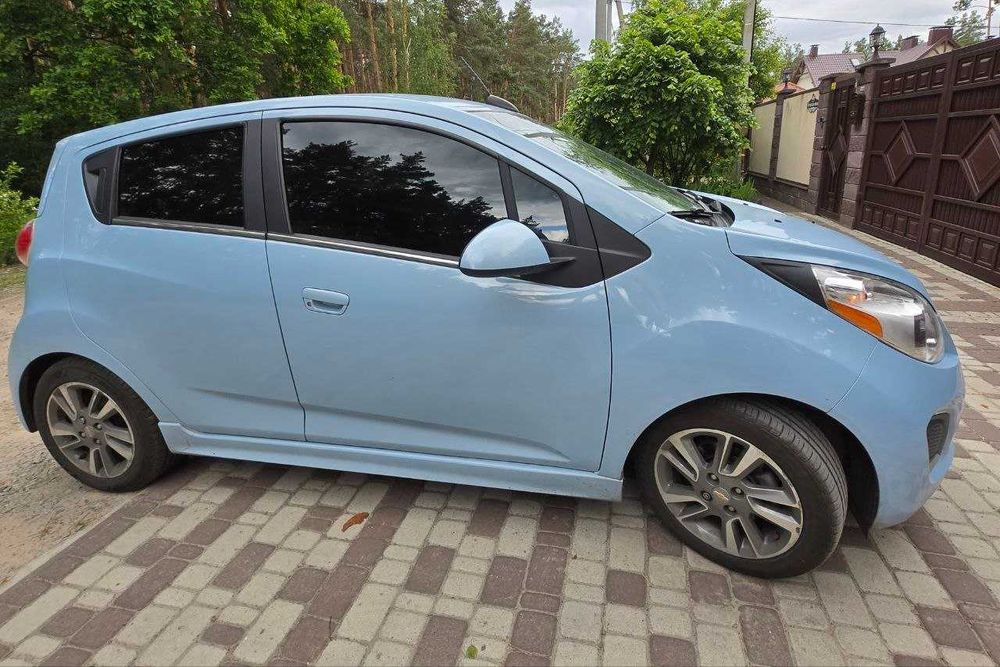 Електромобіль Chevrolet Spark EV 2015
