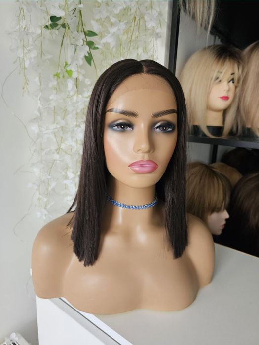 Peruka lacefront Zyta ciemny brąz z refleksami naturlany efekt