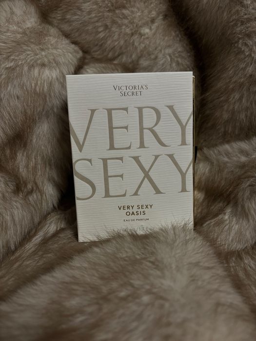 Victoria's Secret Very Sexy Oasis