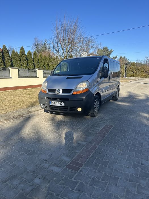 Renault Trafic 1.9 DCI 9 osobowy 2004r. NAVI