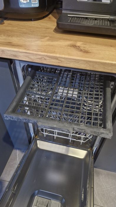 Вбудована  посудомийка  Beko б/у 45 см (або на запчастини)