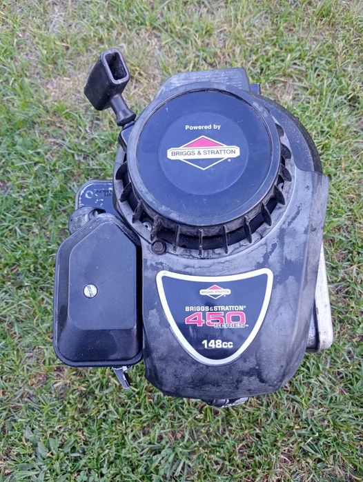 Silnik spalinowy Briggs&Stratton 450 series 148cc. do kosiarki.