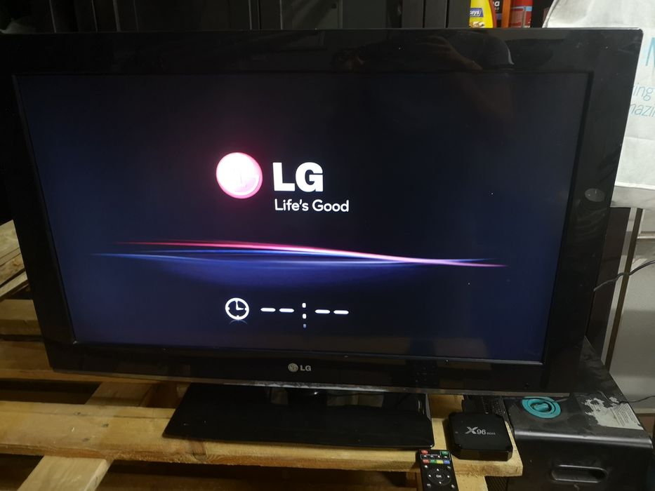 Atenção: TV LG 32" para HDMI + Box Android X96 Mini incluída (não sintoniza canais por antena)